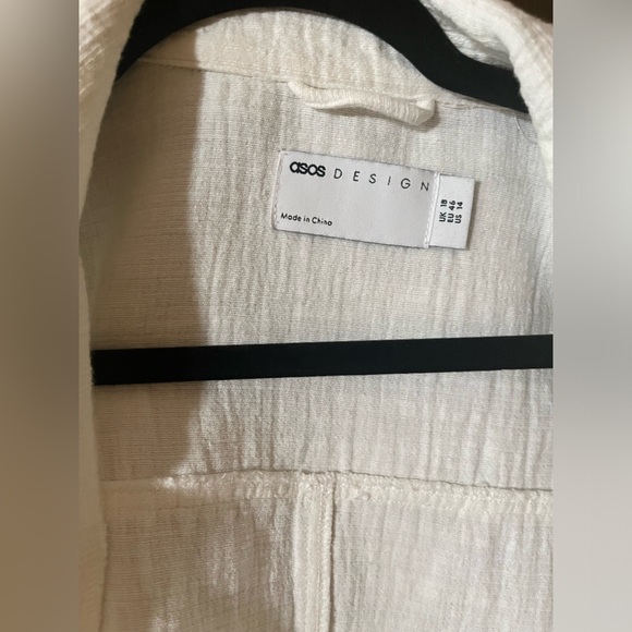ASOS DESIGN cropped textured shirt jacket in white size 14 - Picture 7 of 7